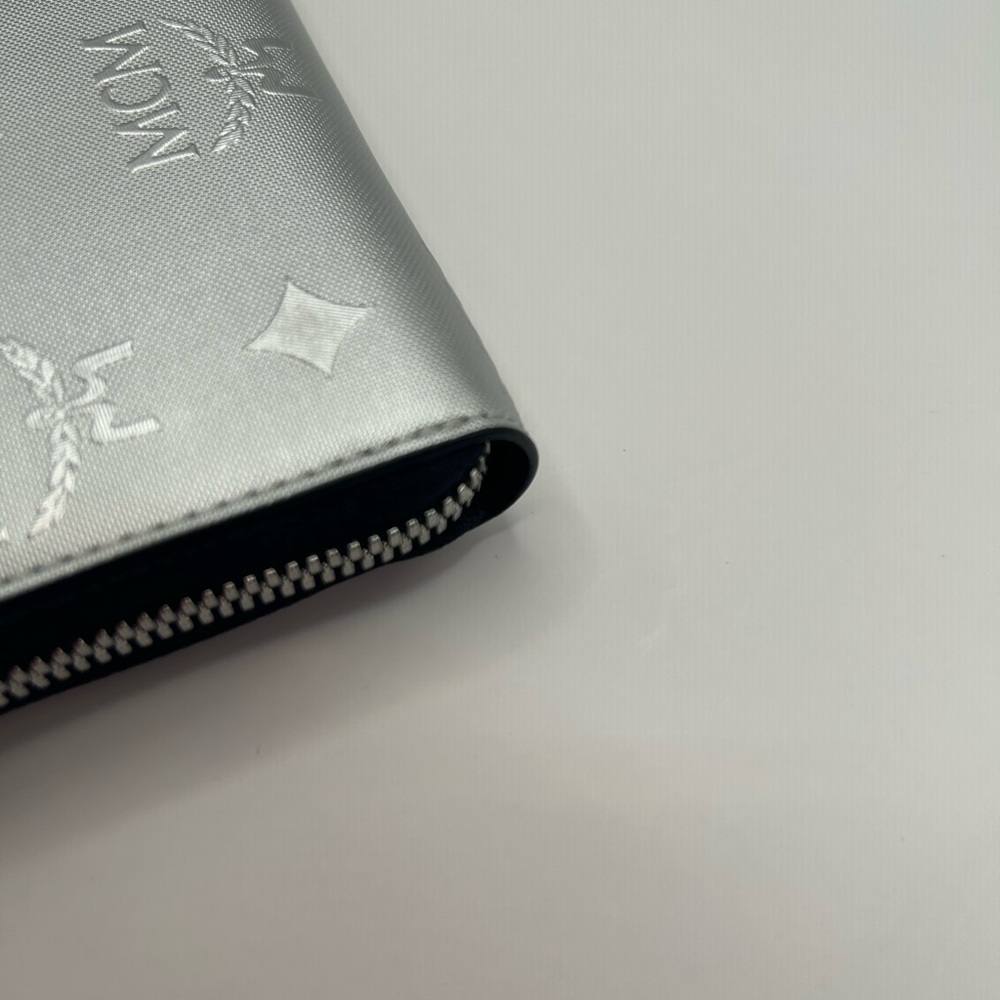 MCM Metallic Silver Logo Wallet - Picture 4 of 8